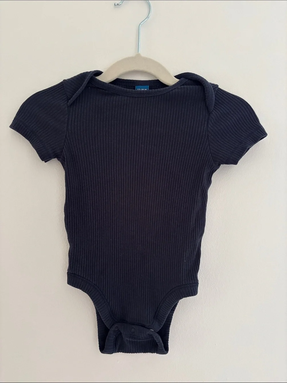 Old Navy Ribbed Short-Sleeve Bodysuit 12-18M in Navy
